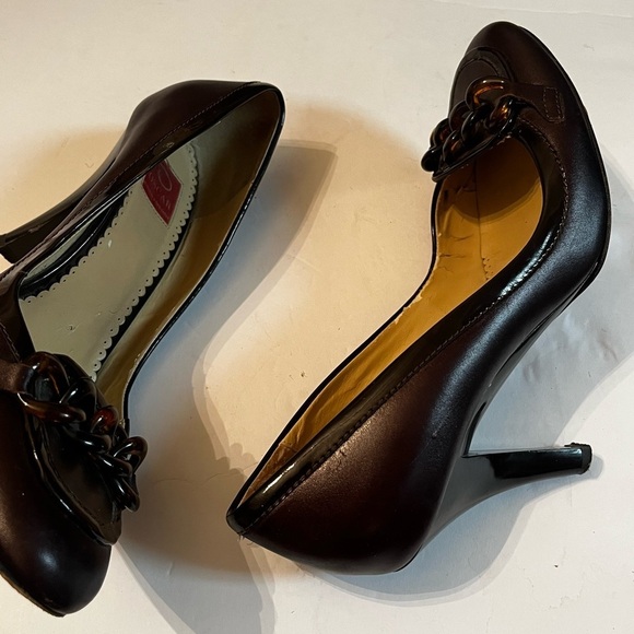 Oscar De La Renta Brown leather high heel 9M Twist Chains On Front - Picture 7 of 9